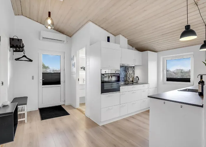 Feriehus Gorgeous In With Sauna Hvide Sande